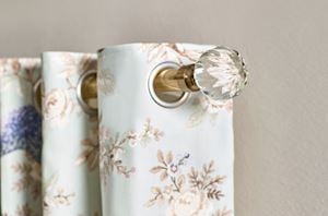Laura Ashley 28mm Vivien Curtain Pole Antique Brass - Thumbnail 3