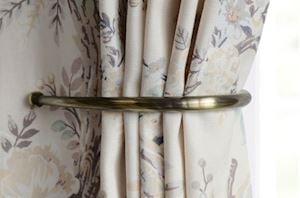 Laura Ashley Antique Brass Ball Curtain Holdback - Thumbnail 2