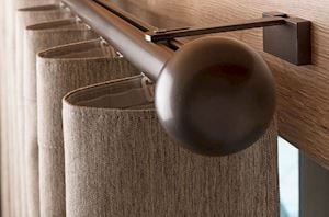 Silent Gliss 7610 30mm Metropole Ball Ecru Curtain Pole - Thumbnail 4